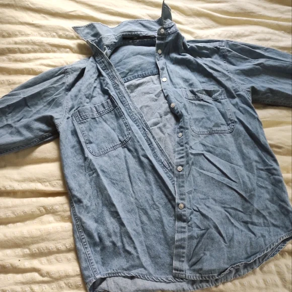 Button down - Picture 2 of 8
